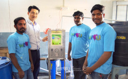 Tổ chức WeLoveU Quốc tế do Chủ tịch Zahng Gil Jah thành lập, đã lắp đặt bồn nước và máy làm mát nước tại Trường THPT chính phủ Himayat Nagar, Ấn Độ vào ngày 9-14/3.