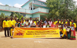 Vào ngày 28 tháng 8, Chủ tịch Tổ chức WeLoveU Quốc tế Zahng Gil Jah và các hội viên đã cung cấp đồ dùng giáo dục cho Tiểu học chính phủ Madhuban Colony, Ấn Độ, và cổ vũ tương lai đầy hy vọng của trẻ em.