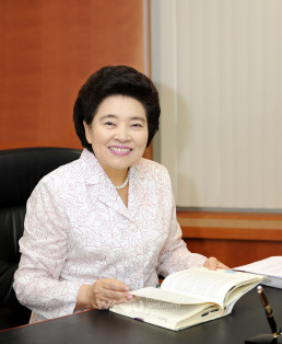 The Intl. WeLoveU Foundation Honorary Chairwoman Zahng Gil-Jah