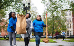 Los miembros de Estados Unidos llevan a cabo continuamente el Movimiento Clean WORLD mediante la cooperación con los