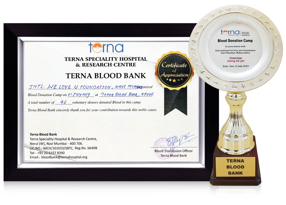 Certificado de Agradecimiento y placa del Banco de Sangre de Terna en India